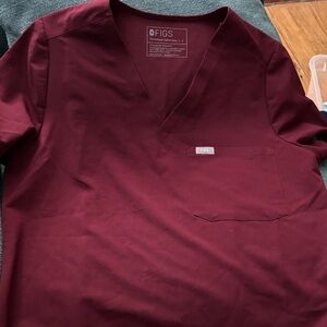 Figs Women’s Burgundy Scrub Top